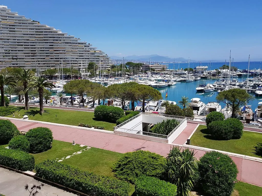Apartments At Commodoro Villeneuve-Loubet