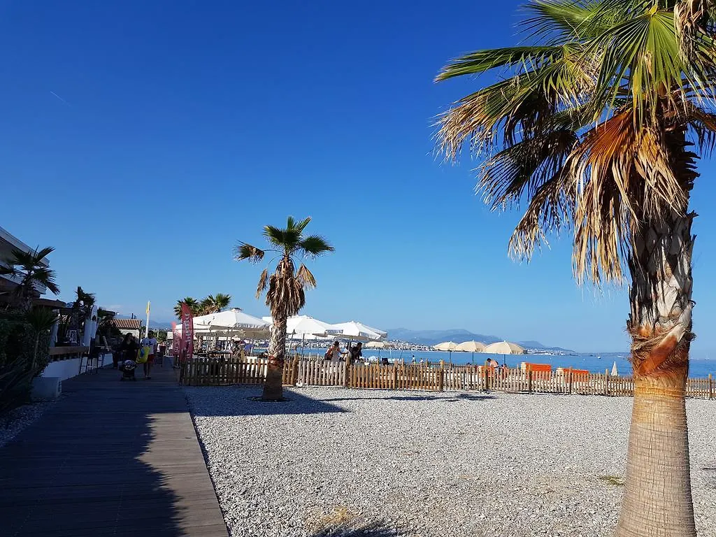 Apartments At Commodoro Villeneuve-Loubet